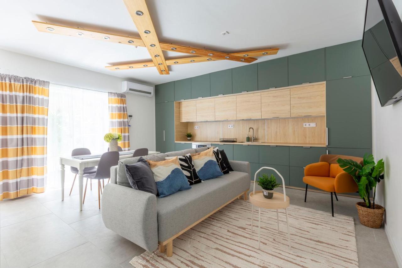 Unique Central 3 Floor Home With 4Bdrm, 3Bthrm Budapest Extérieur photo